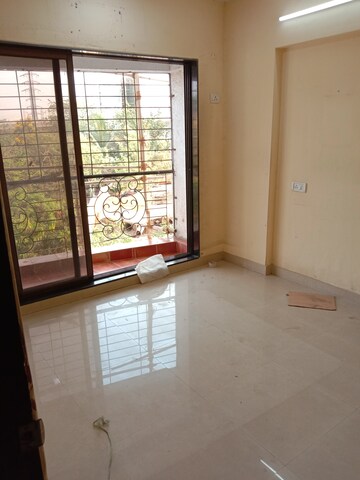Room in 3 BHK Apartment at Mohan Mansion CHS, Chunabhatti – for Sale