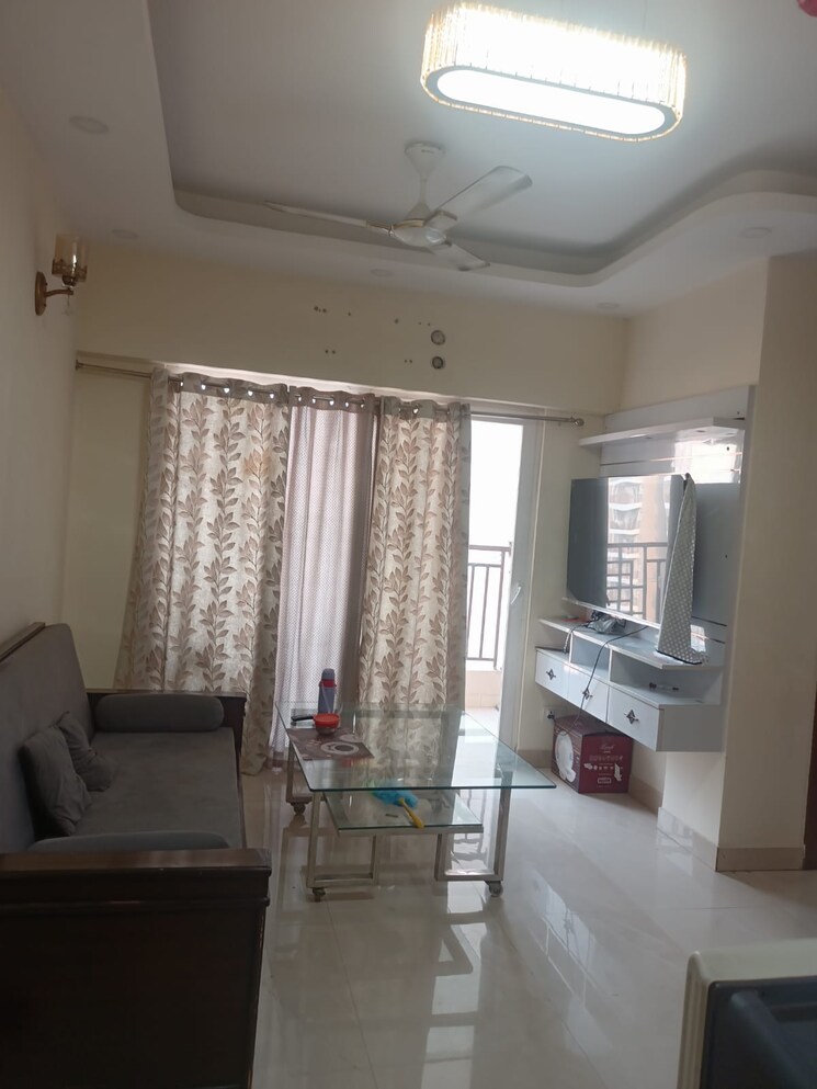 Living Room, gaur-saundaryam 3 Bedroom 892 Sq.Ft. Apartment In Tech Zone 4 Greater Noida Greater Noida 8917256