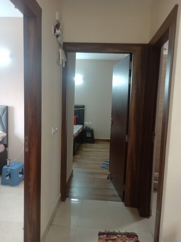 Room in 3 BHK Apartment at Gaur Saundaryam, Tech Zone 4 Greater Noida – for Rent