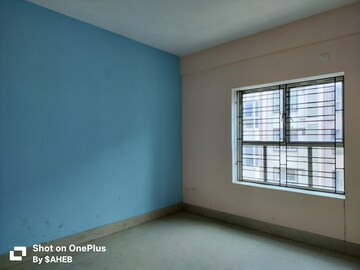 Room in 2 BHK Apartment at Rajarhat Residency, Rajarhat – for Rent