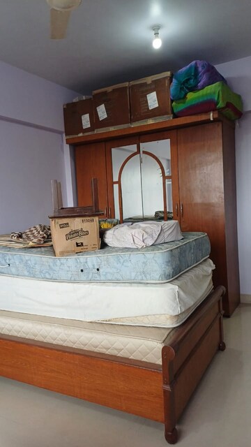 Master Bedroom in 4 BHK Apartment at Whispering Heights, Malad West – for Rent