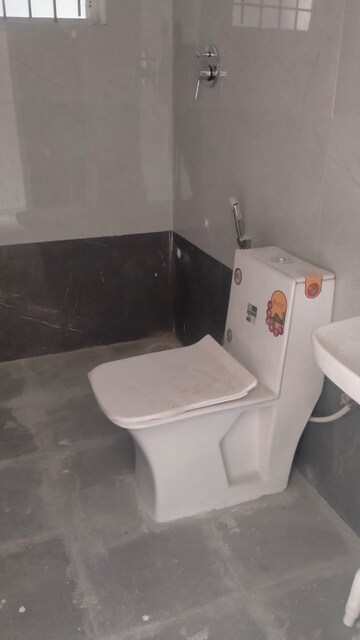 Bathroom in 2 BHK Apartment at Jalahalli – for Rent