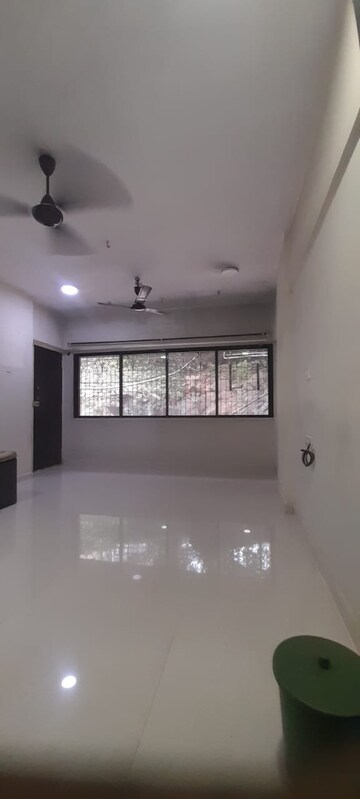 Room in 3 BHK Apartment at Jai Santoshi CHS Borivalli West, Borivali West – for Rent