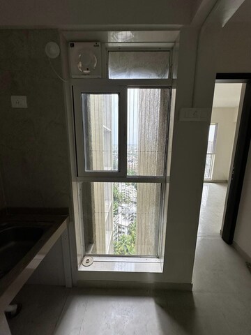 Room in 2.5 BHK Apartment at Sagar CHS Borivalli West, Borivali West – for Rent