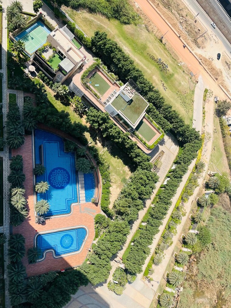 Exterior View, puri-emerald-bay 3.5 Bedroom 2450 Sq.Ft. Apartment In Sector 104 Gurgaon 8917323