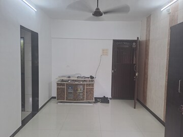 1 BHK Apartment For Rent in Pushpanjali Heights, Owale