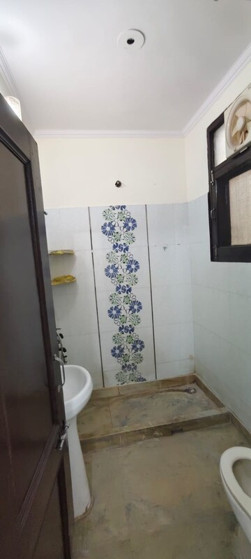 Attached Bathroom in 6+ BHK Independent House at Lal Quarters, Lohia Nagar – for Sale