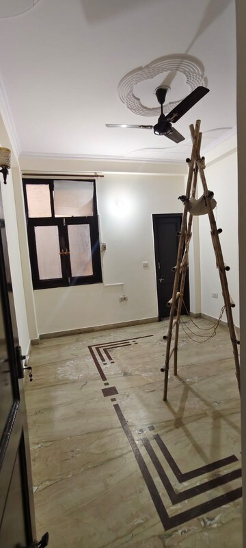 Bedroom in 6+ BHK Independent House at Lal Quarters, Lohia Nagar – for Sale