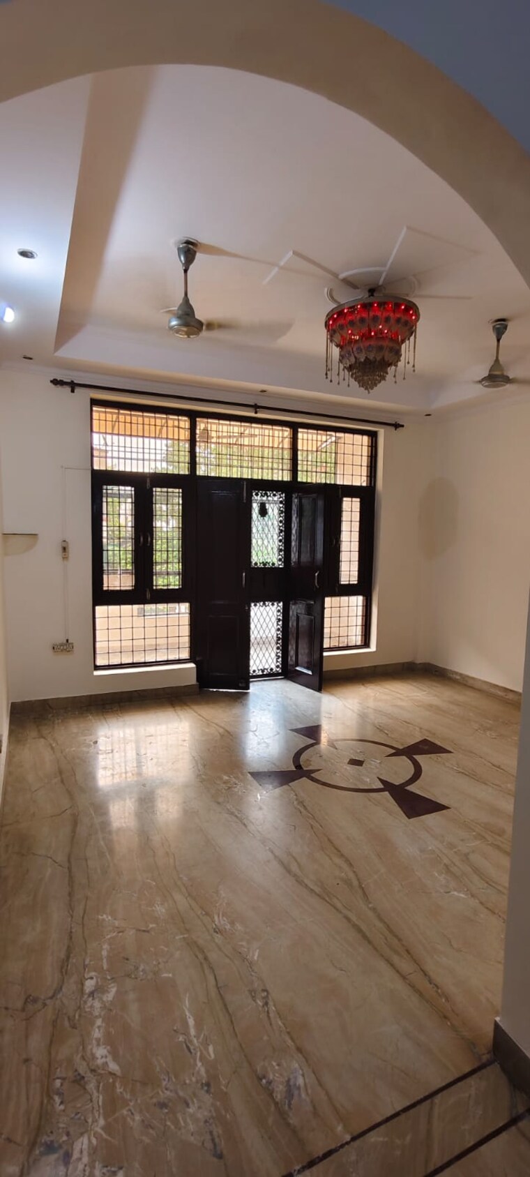 Room, lal-quarters 6+ Bedroom 290 Sq.Yd. Independent House In Lohia Nagar Ghaziabad 8917342