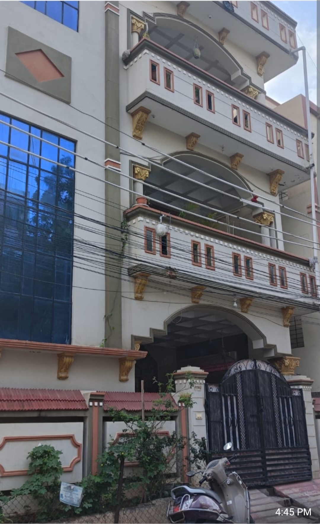 6+ BHK + Pooja Room,Servant Room,Study Room,Extra Room Independent House For Sale in Independent House In Sunc