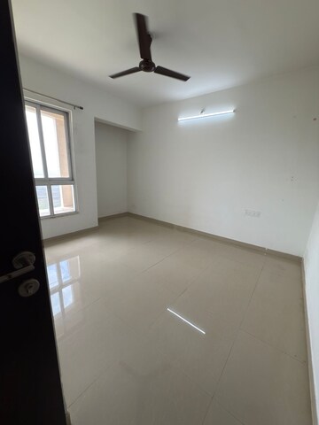 Room in 1 BHK Apartment at Raunak Delight, Owale – for Rent