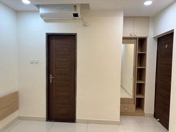 Room in 2 BHK Apartment at Candeur 40, Miyapur – for Rent
