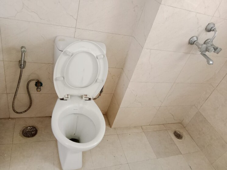 Bathroom, ss-the-coralwood 3 Bedroom 1890 Sq.Yd. Apartment In Sector 84 Gurgaon 8917392