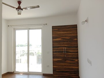 Room in 3 BHK Apartment at SS The Coralwood, Sector 84 – for Sale