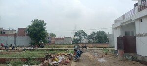 Parking in 2 BHK Independent House at Faizabad Road – for Sale