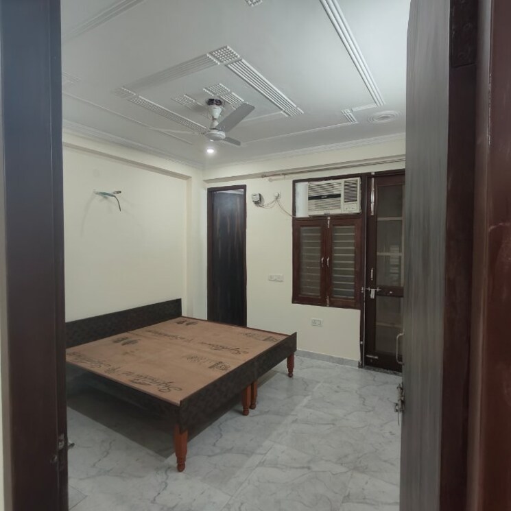 Room, ardee-city 3 Bedroom 1600 Sq.Ft. Builder Floor In Sector 52 Gurgaon 8917396