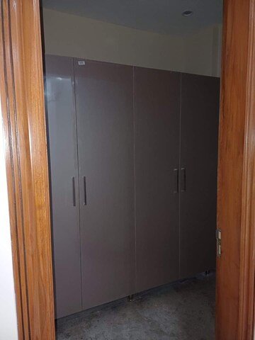 Room in 3 BHK Builder Floor at Old DLF Colony, Sector 14 – for Rent