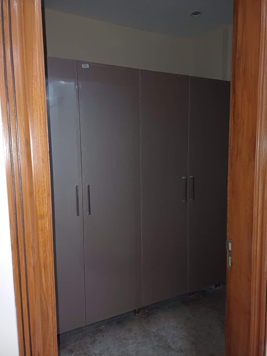 3 BHK + Pooja Room 2700 Sq.Ft. Builder Floor in Realtech The Luxurium