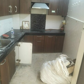 Kitchen in 2.5 BHK Builder Floor at Ramesh Nagar – for Rent