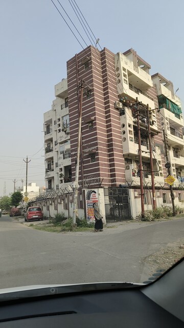 2 BHK Apartment – Exterior View View at Gomti Nagar - for Rent