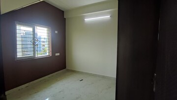 Room in 2 BHK Apartment at Kundrathur – for Sale