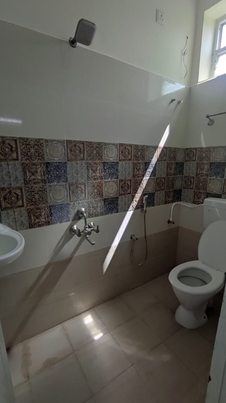 Bathroom, kundrathur 2 Bedroom 909 Sq.Ft. Apartment In Kundrathur Chennai 8917541