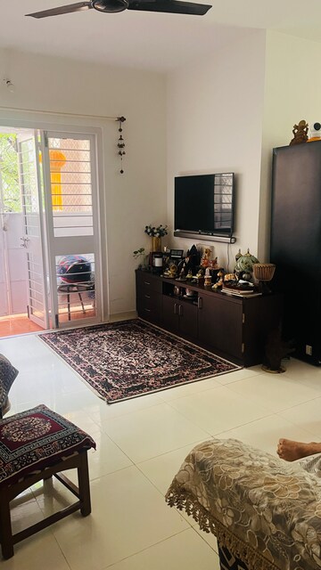 Bedroom in 3 BHK Apartment at Rama Apartment, Walvekar Nagar – for Rent
