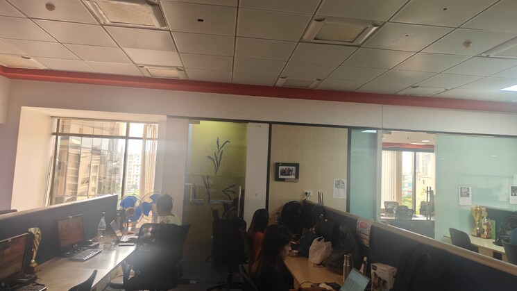  Parking, eureka-tower Commercial Office Space 4500 Sq.Ft. In Malad West Mumbai 8917557