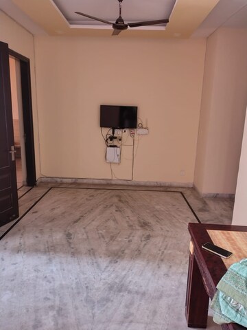 Room in 3 BHK Independent House at Sector 15 – for Rent