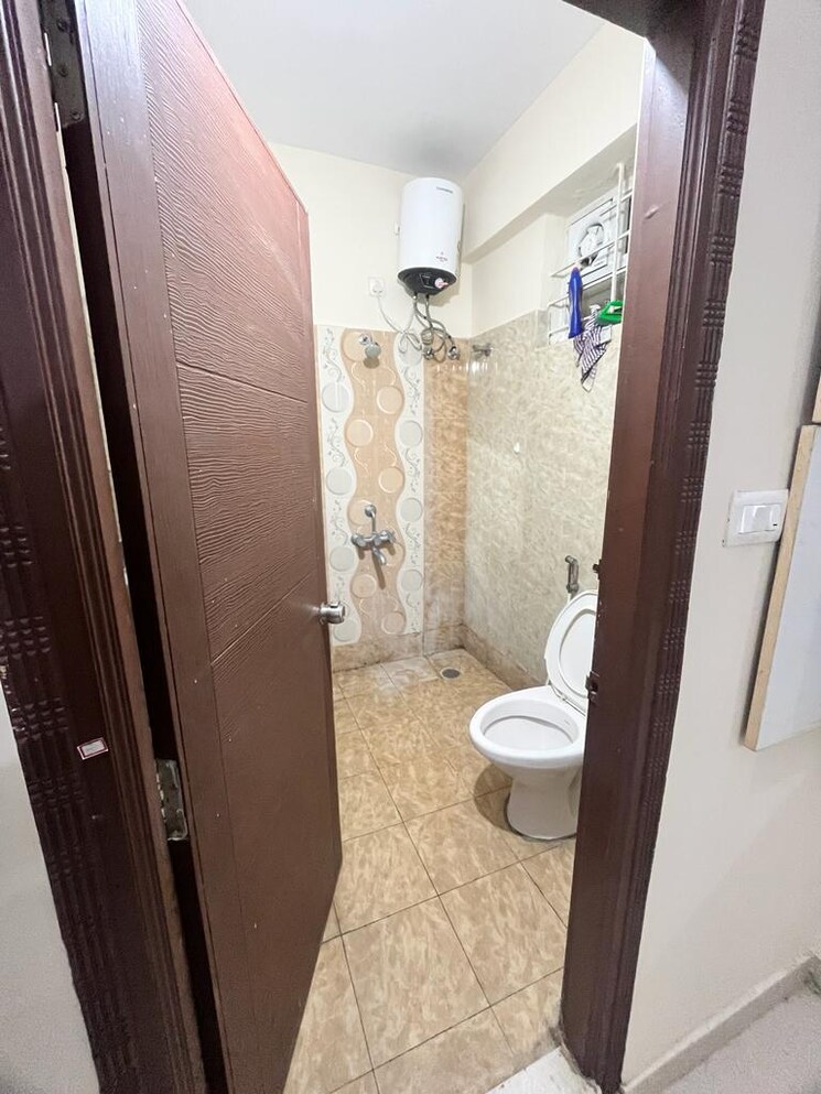 Bathroom, golden-gate-golden-days 3 Bedroom 1400 Sq.Ft. Apartment In Kasavanahalli Bangalore 8917603