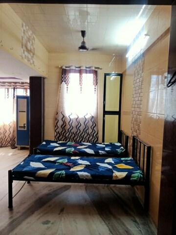 Room in  Pg at Jambli Naka – for Rent