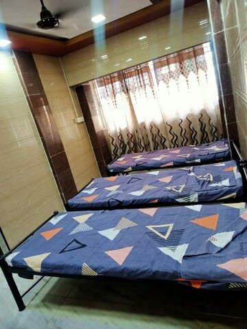 Room in  Pg at Jambli Naka – for Rent