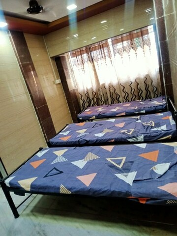  Pg For Rent in Jambli Naka