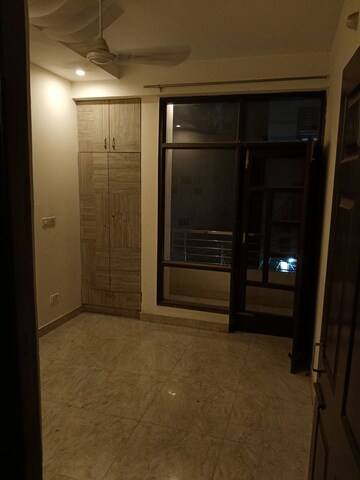 Room in 3 BHK Builder Floor at Guru Nanak Enclave, Dhakoli – for Sale