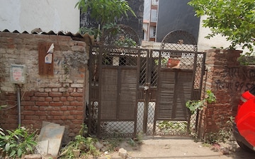 Plot For Sale in Awas Vikas Complex, Vasundhara Sector 17