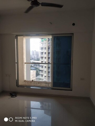 Room in 1 BHK Apartment at Cosmos 27 Gbr, Kasarvadavali – for Rent