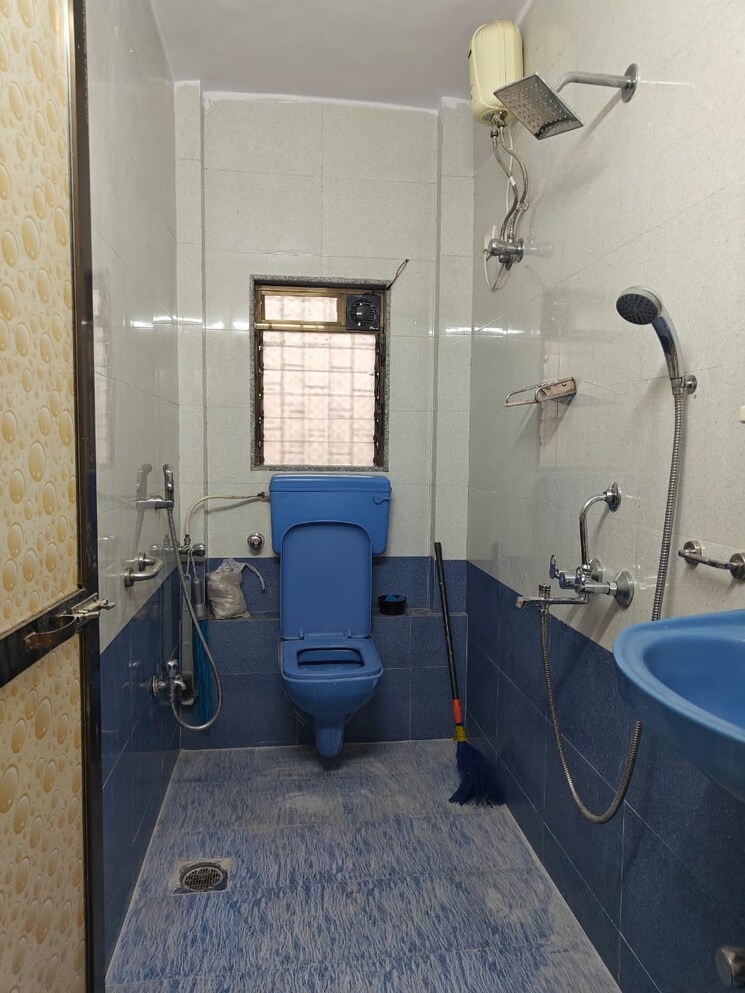 Attached Bathroom, safal-complex 2 Bedroom 1170 Sq.Ft. Apartment In Nerul Navi Mumbai 8917642