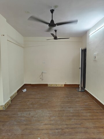 Room in 2 BHK Apartment at Safal Complex, Nerul – for Rent