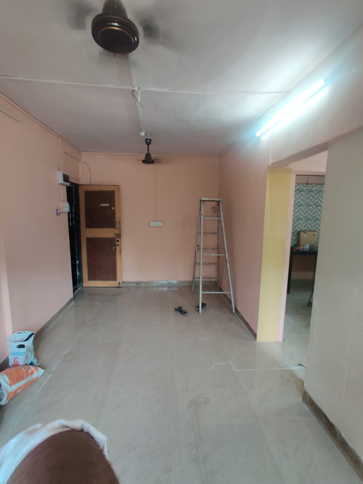 Room, om-chs-borivali 3 Bedroom 900 Sq.Ft. Apartment In Borivali West Mumbai 8917656