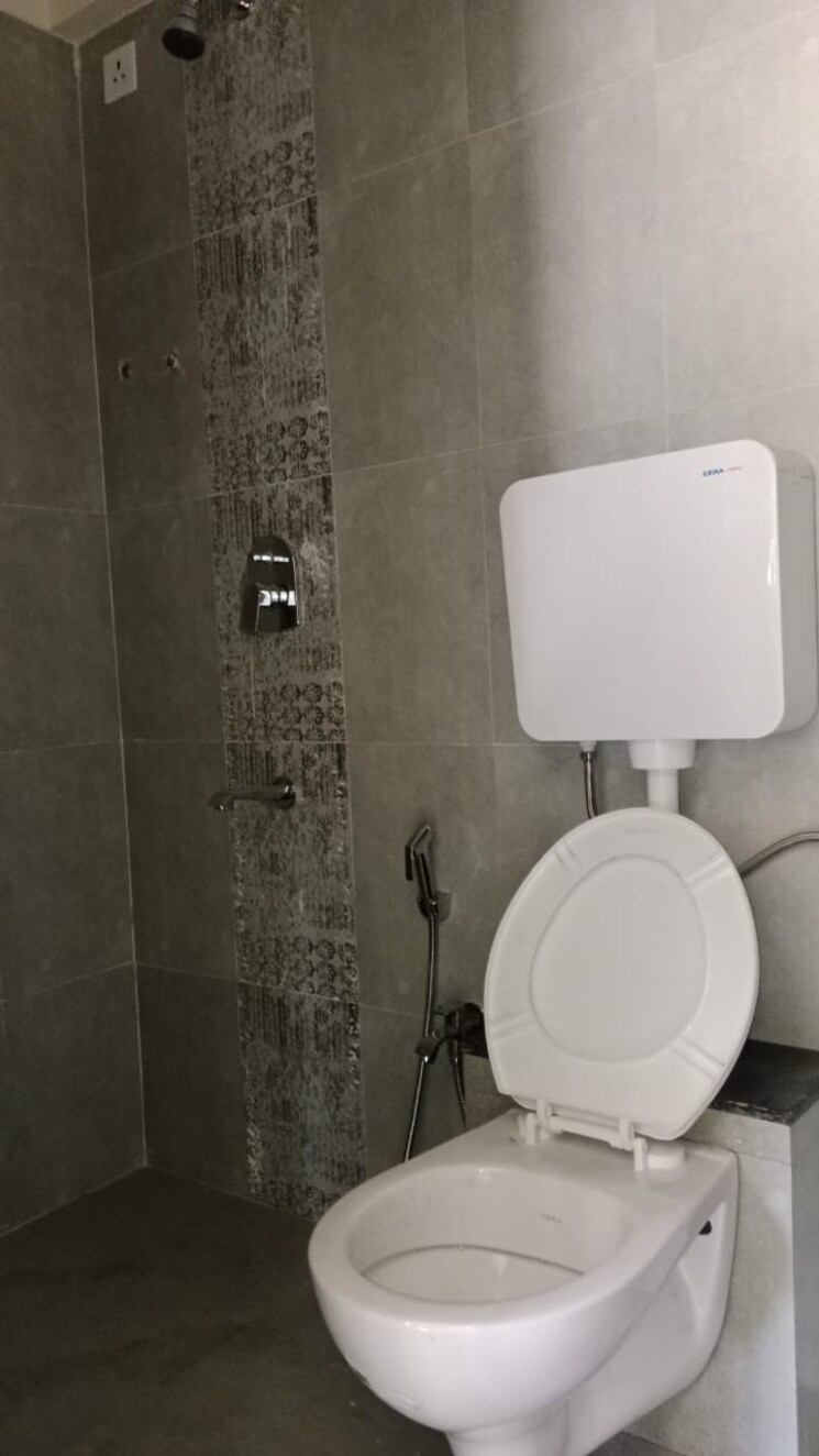 Bathroom, k-m-horizon-palms 2 Bedroom 680 Sq.Ft. Apartment In Owale Thane 8917667