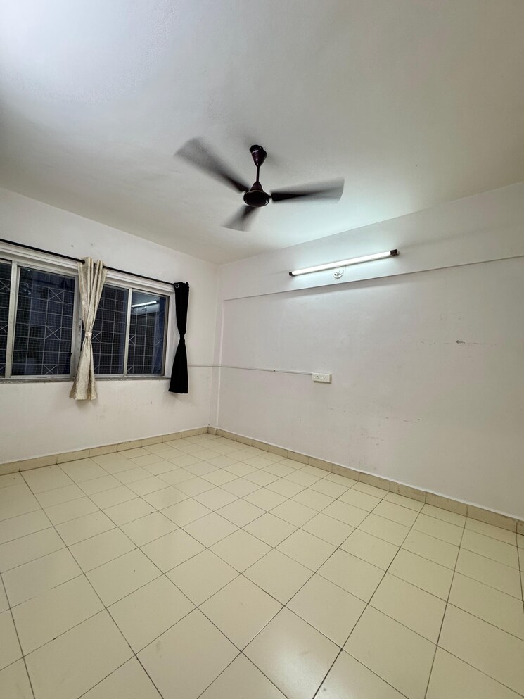 Room, ramesh-hermes-heritage-phase-2 1 Bedroom 600 Sq.Ft. Apartment In Shastrinagar Pune 8917666