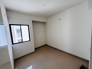 Room in 2 BHK Apartment at Peninsula Address One, Gahunje – for Rent