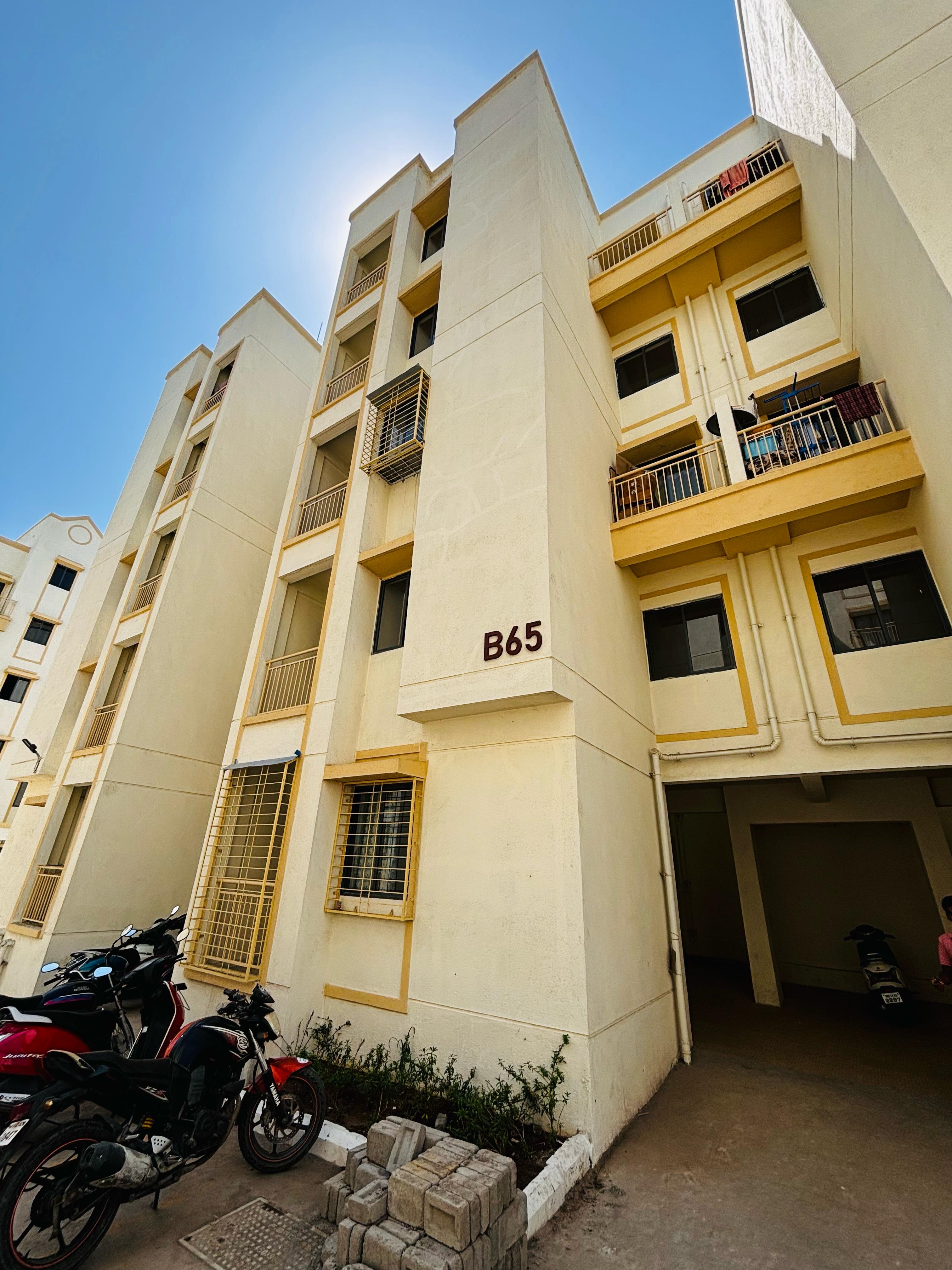 2 BHK + Pooja Room 475 Sq.Ft. Apartment in Peninsula Address One