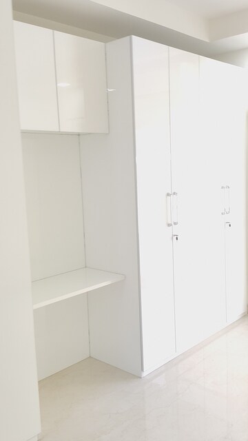 Furnished Amenities in 4 BHK Apartment at Niharika Skyline, Manikonda – for Rent