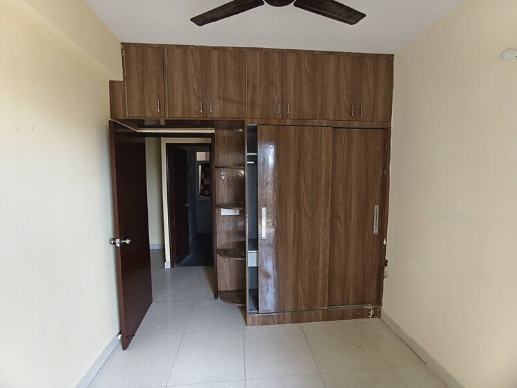 Room, signature-global-the-roselia 2 Bedroom 570 Sq.Ft. Apartment In Sector 95a Gurgaon 8917682