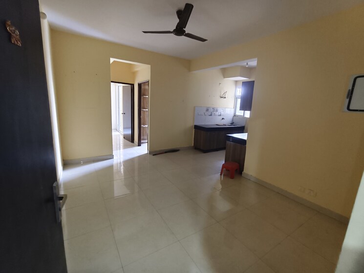 Room, signature-global-the-roselia 2 Bedroom 570 Sq.Ft. Apartment In Sector 95a Gurgaon 8917682