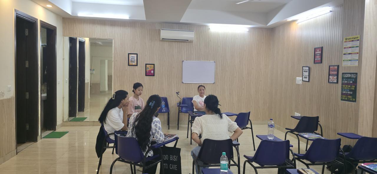 Office Space For Rent in Green Park Extension