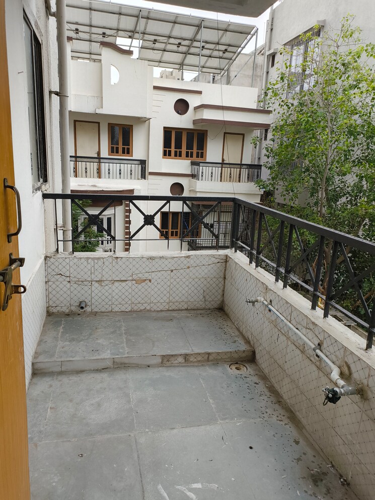 Balcony, adajan 2 Bedroom 1300 Sq.Ft. Apartment In Adajan Surat 8917760