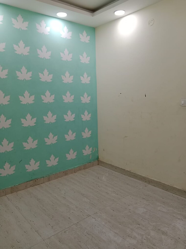 Room, govindpuri 3 Bedroom 900 Sq.Ft. Builder Floor In Govindpuri Delhi 8917774