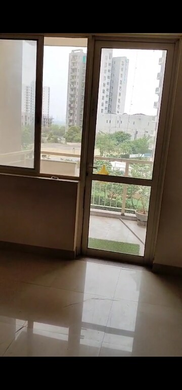 Room in 2 BHK Apartment at M3M Woodshire, Sector 107 – for Rent
